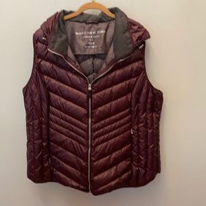 Hooded puffer vest